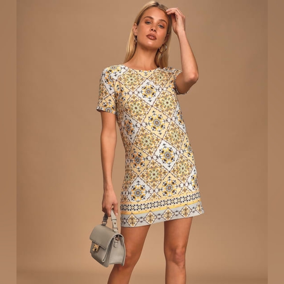 Lulus Dresses & Skirts - NWT Lulus Dandy Lion Yellow Print Shift Dress